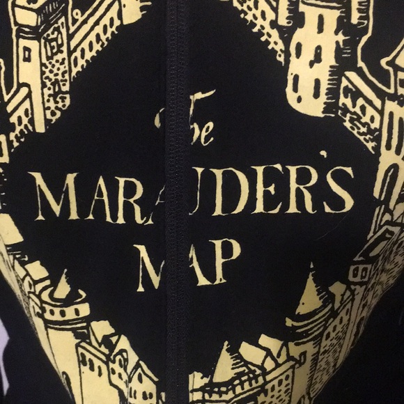 Harry Potter Hogwarts Reversible Hoodie size XS - Picture 3 of 9